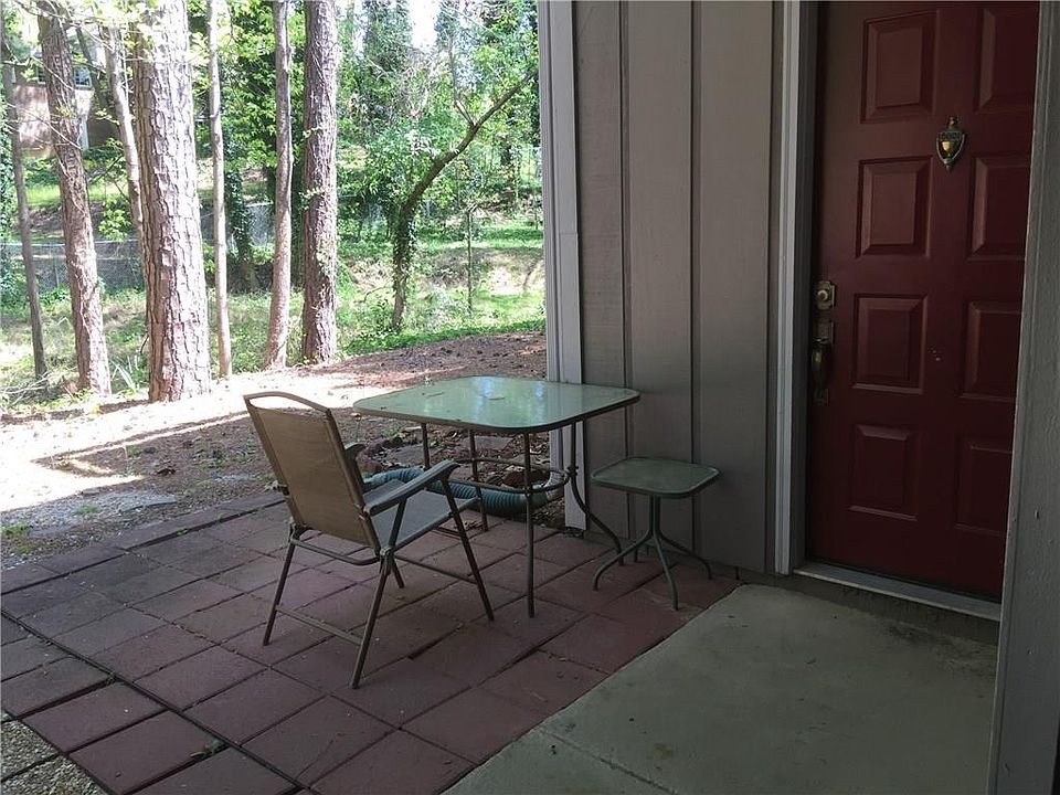 1st image of 5001 Woodridge Way
