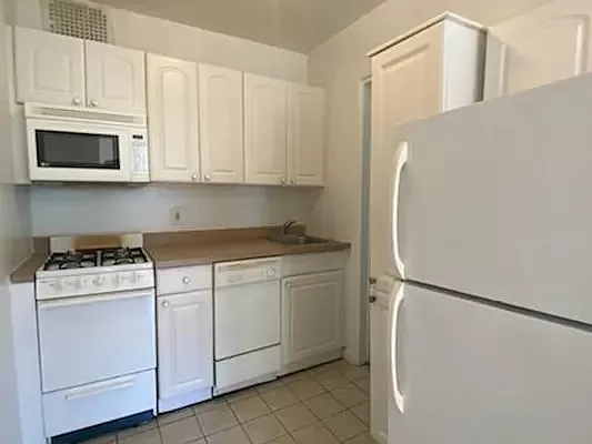 Rented by REAL New York | media 13