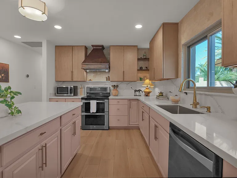 14623 N Winston Ln — Photo 9