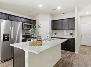 4614 HEATHERS CROSS, St Hedwig, TX 78152