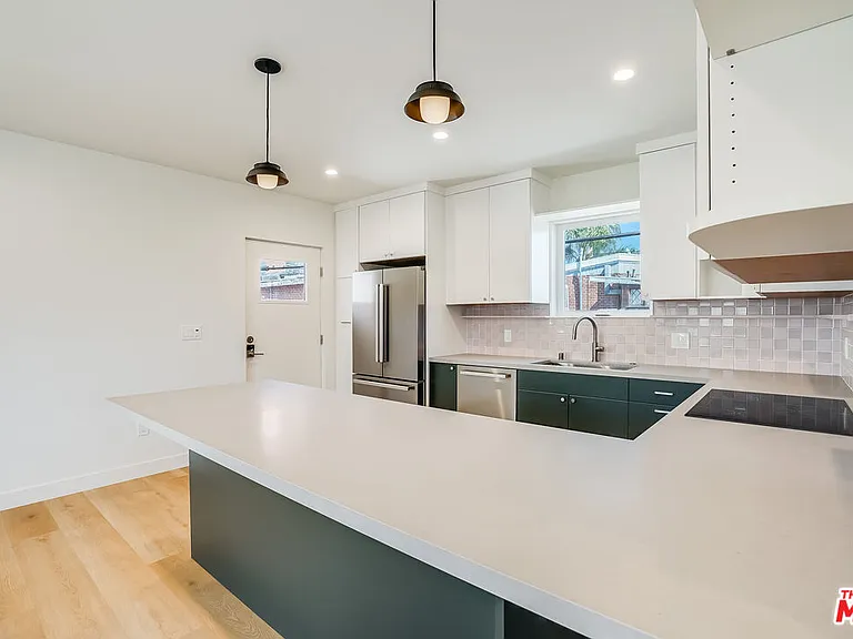 1780 Midvale Ave — Photo 7