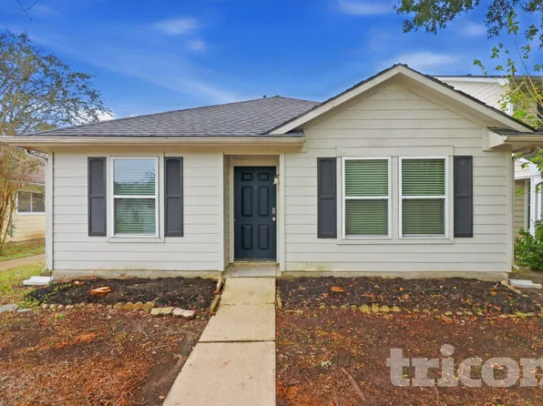 15810 W Park Ct, Houston, TX 77082