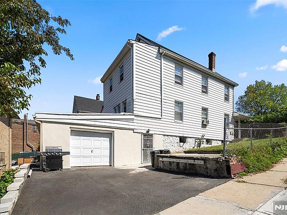 2nd image of 539 Bergen Blvd