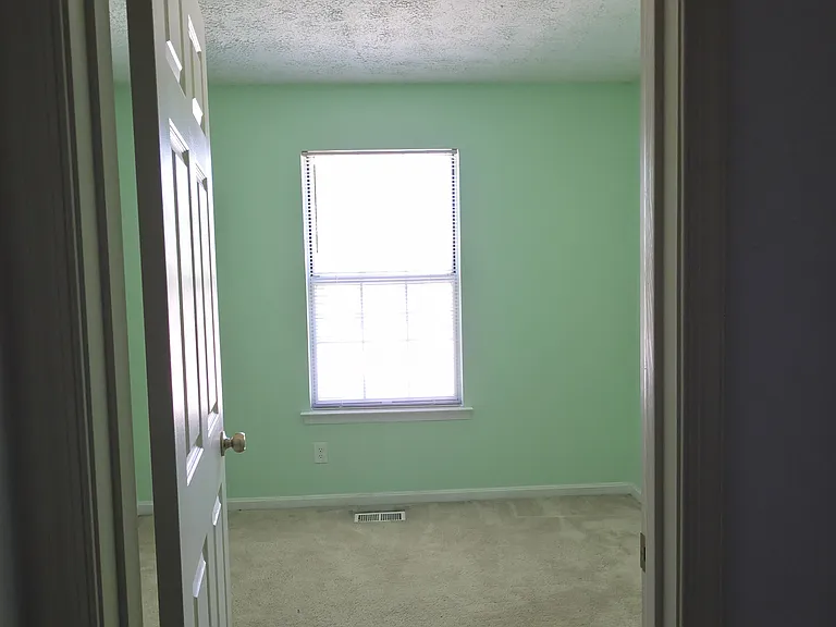 2202 N Tollgate Cir — Photo 16