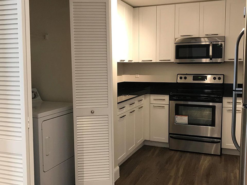 2nd image of 255 Evernia St APT 810