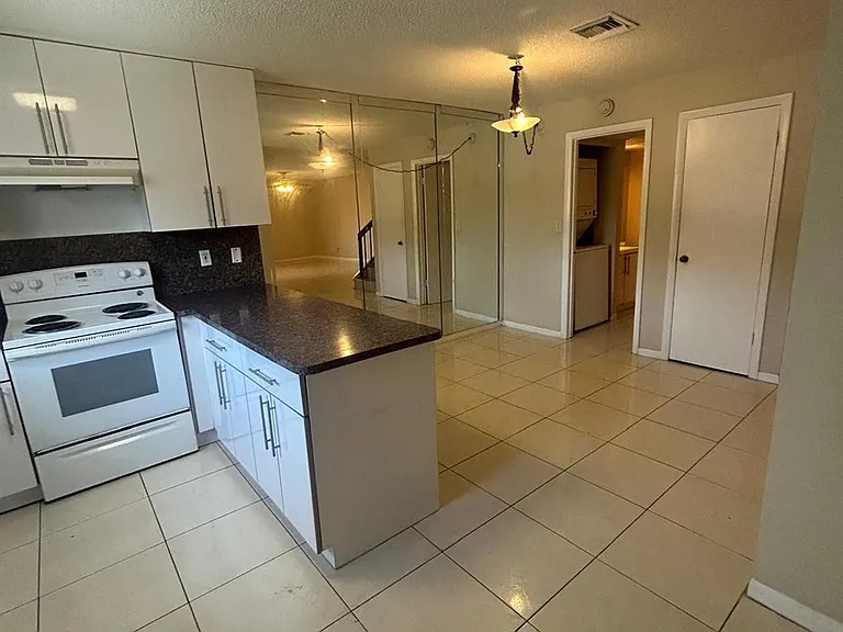 5821 Swordfish Ct #B — Photo 3