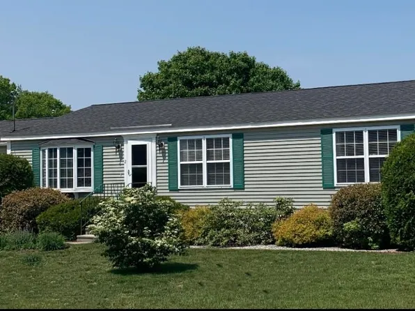 2 Charleston Ridge Road, Hampstead, NH 03841
