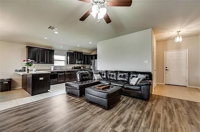 1512 Syracuse Dr — Photo 5