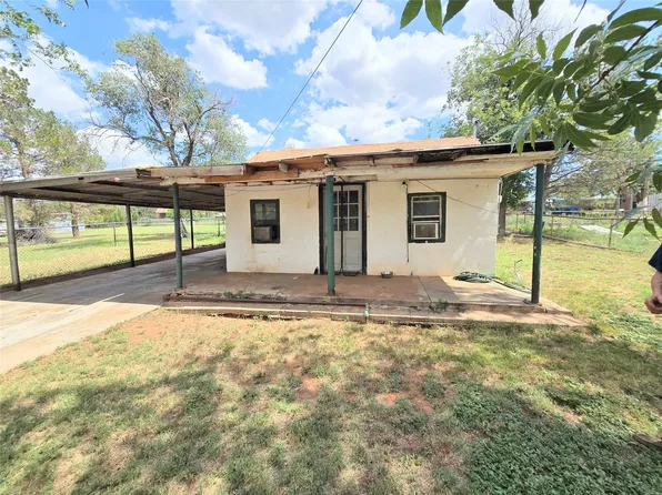 1005 W 3rd St, Sweetwater, TX 79556