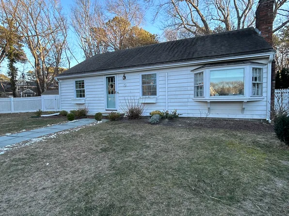 6 Richards Way, East Sandwich, MA 02537