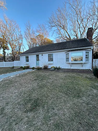 6 Richards Way Photo 1
