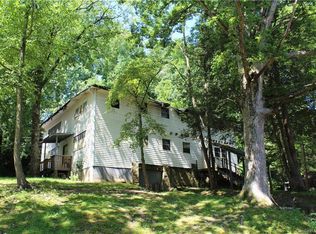 2015 Upper Ridgewood Blvd, Hendersonville, NC 28791