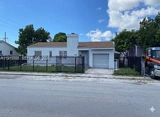 3rd image of 808 NW 75th St
