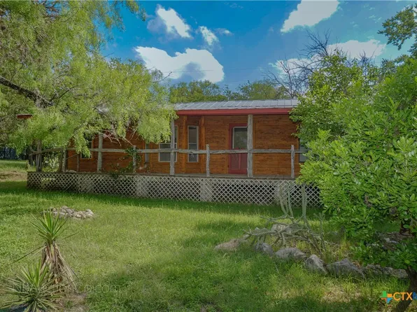 132 Madrona Ln, Bandera, TX 78003
