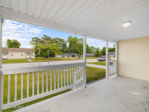 5th image of 215 Richlands Avenue