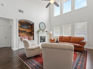 8164 Rock Elm Rd, Fort Worth, TX 76131