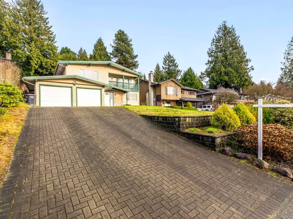 317 Gloucester Ct, Coquitlam, BC V3K 5S6