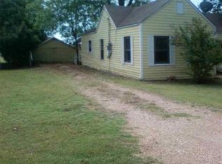 121 Baird St, Oglesby, TX 76561