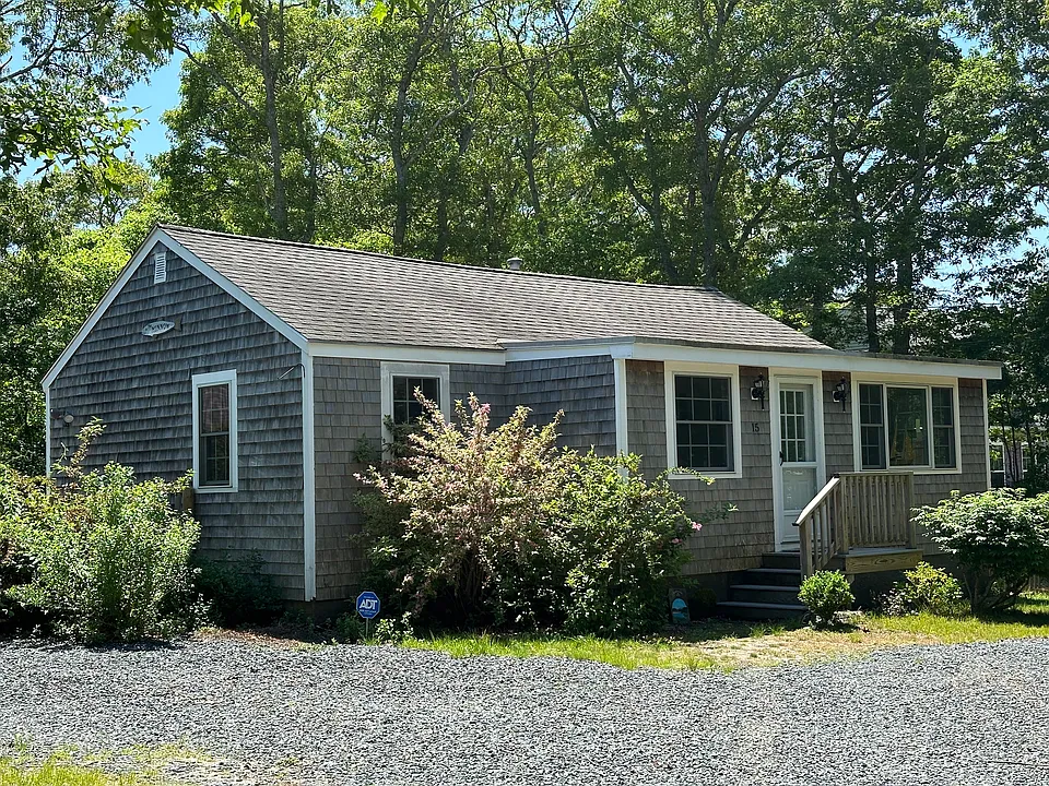 15 Pine Rock Rd