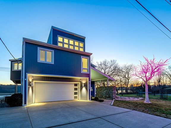 2nd image of 3021 Ononta Ave