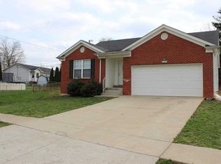 104 Red Hawk Dr, Vine Grove, KY 40175