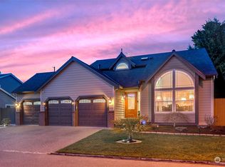 5610 NE 3rd Ln, Renton, WA 98059