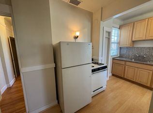 Large 1 Bedroom/1 Bath - Quiet Neighborhood Available Now!, Berkeley, CA 94709