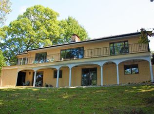 1102 Indian Ridge Dr, Moneta, VA 24121