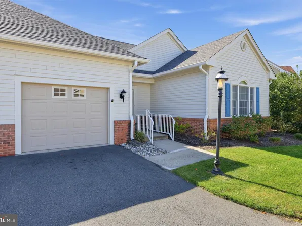 4 Hedge Row Rd, Princeton, NJ 08540