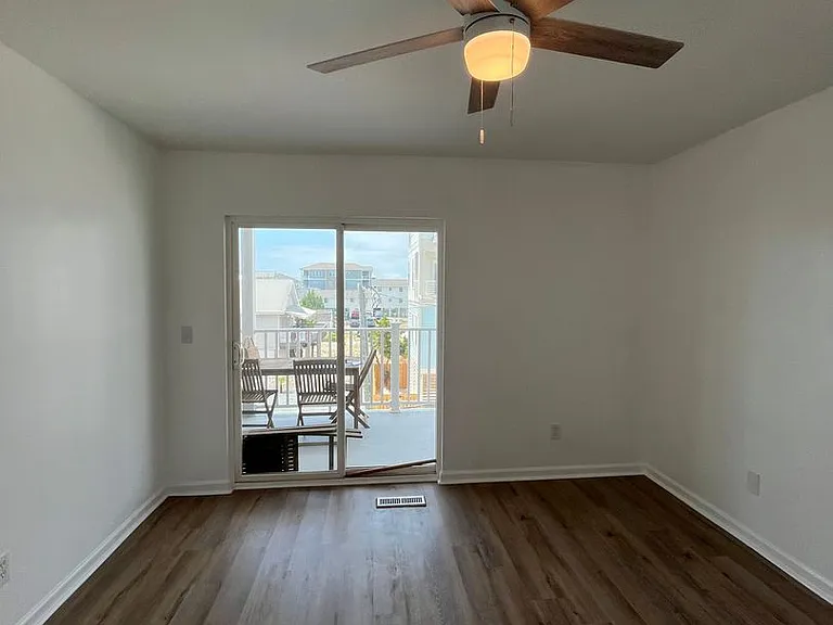 1503 Carolina Beach Ave N #2A — Photo 14