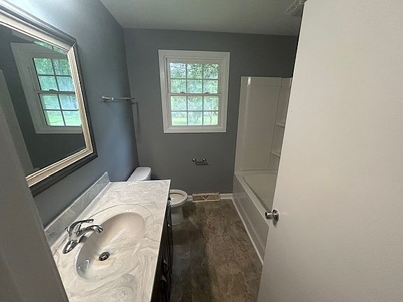 2nd image of 2254 Blakemore Dr