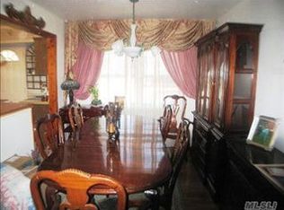 100 Savoy Ave, Elmont, NY 11003