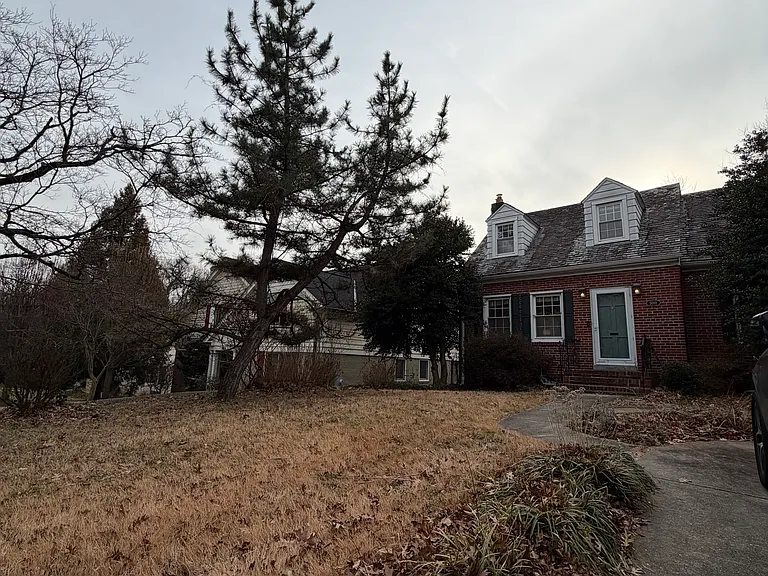 5010 Massachusetts Ave NW — Photo 13