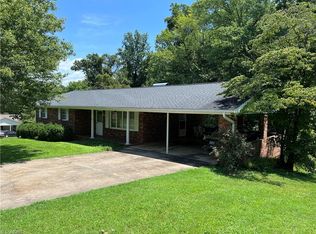 2828 Mountain Crest Rd, Jonesville, NC 28642