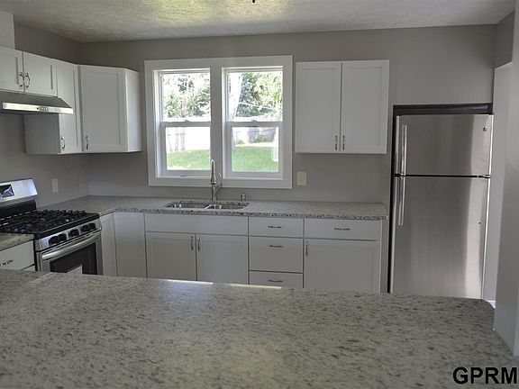3rd image of 7312 Lillian Ave