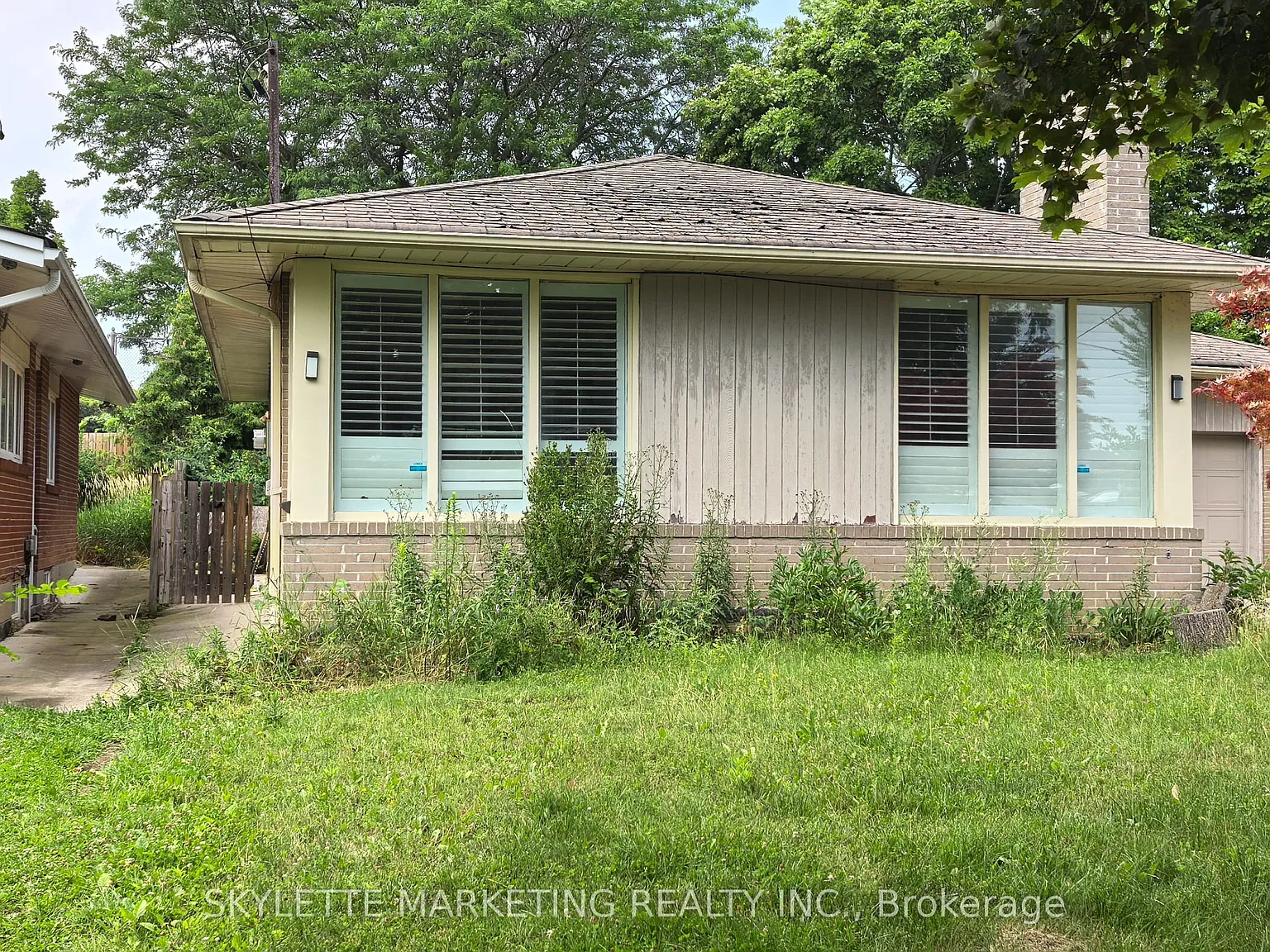 3 bed, $1,900 — Photo 2