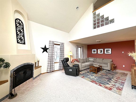 5th image of 941 Estates Dr