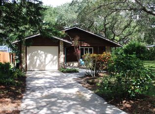 810 E 20th Ave, New Smyrna Beach, FL 32169