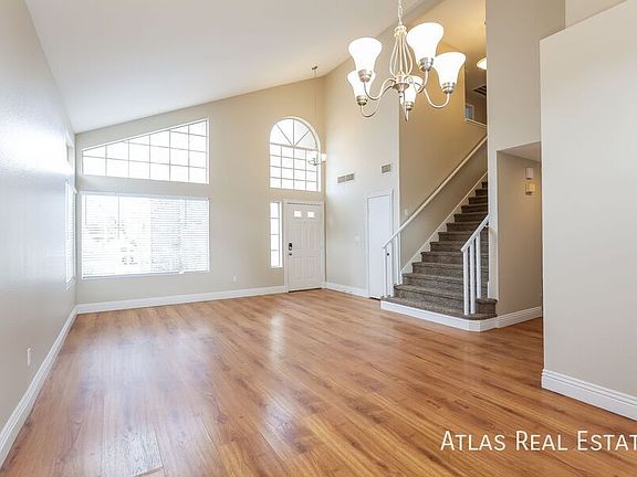 5th image of 1233 Red Hollow Dr