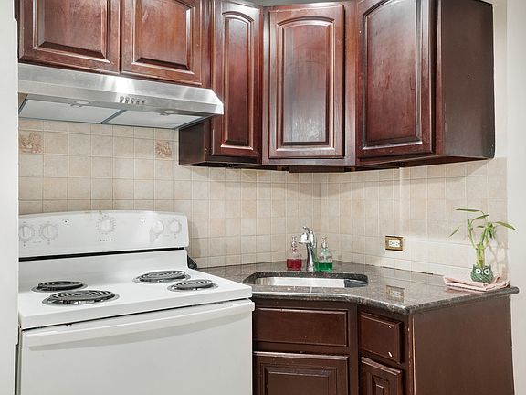 3rd image of 256 Fieldston Ter #1R