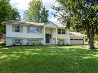 6948 N Meadow Dr, Concord Township, OH 44077