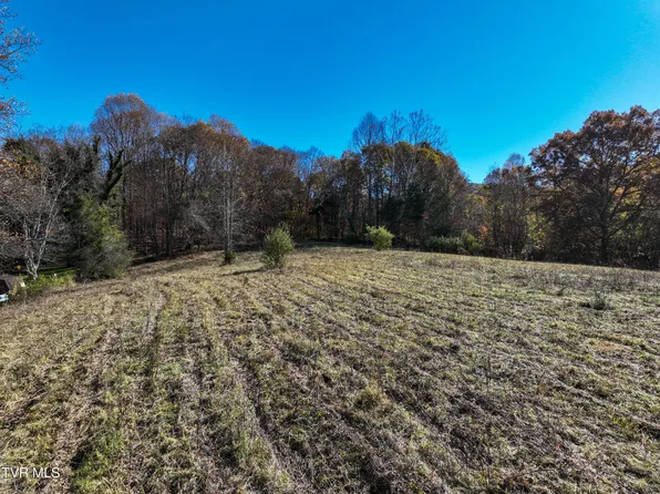 297 Bluff Rd, Blountville, TN 37617