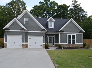 31 Rock Ridge Ct SE, Cartersville, GA 30120