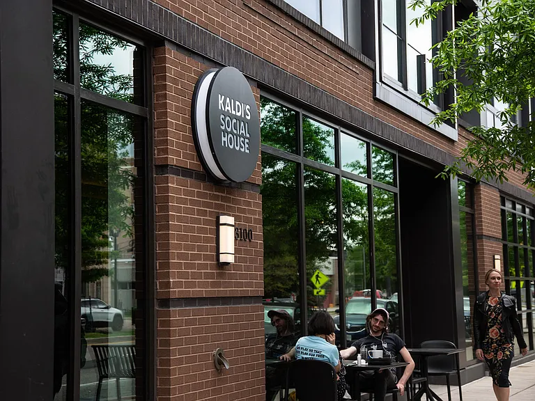 Ten at Clarendon — Photo 47