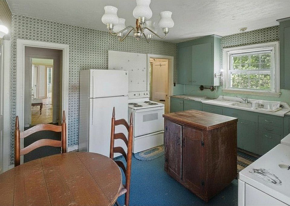 13th image of 379 Old Rock Rd