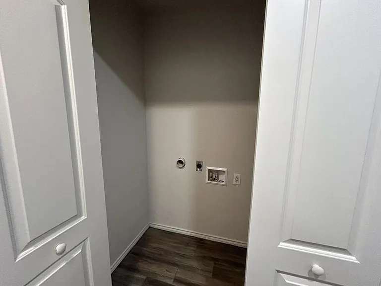 1029 N Water St — Photo 25