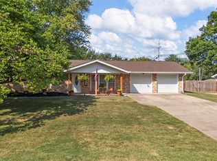 1705 Cap Au Gris Dr, Saint Peters, MO