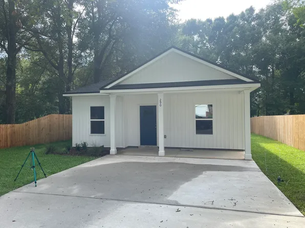 290 Holland St, Crestview, FL 32536