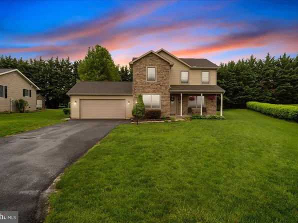192 Antietam Dr, Waynesboro, PA 17268