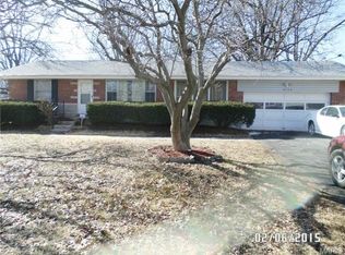 9719 Hemlock Dr, Saint Louis, MO 63137